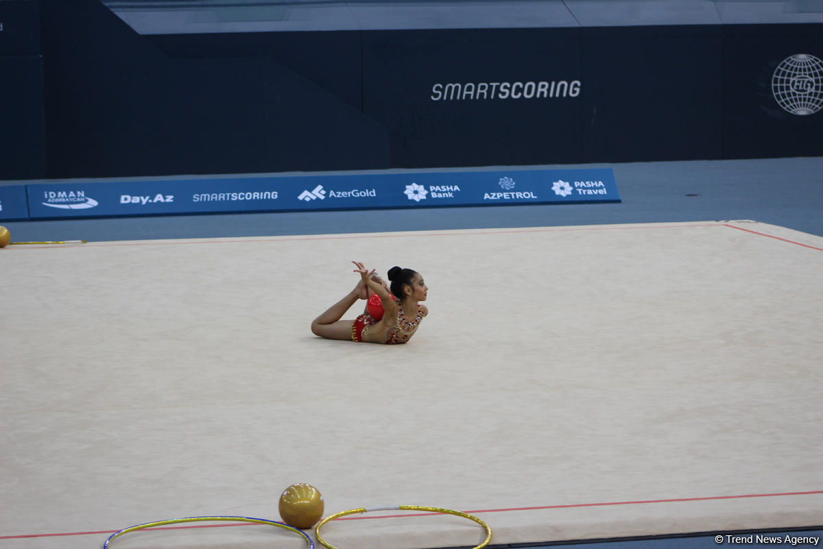 Bədii gimnastika üzrə Azərbaycan çempionatı və Bakı birinciliyi start götürüb (FOTO)