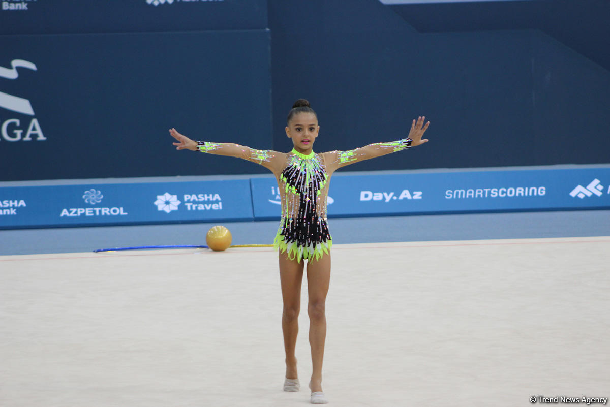 Bədii gimnastika üzrə Azərbaycan çempionatı və Bakı birinciliyi start götürüb (FOTO)