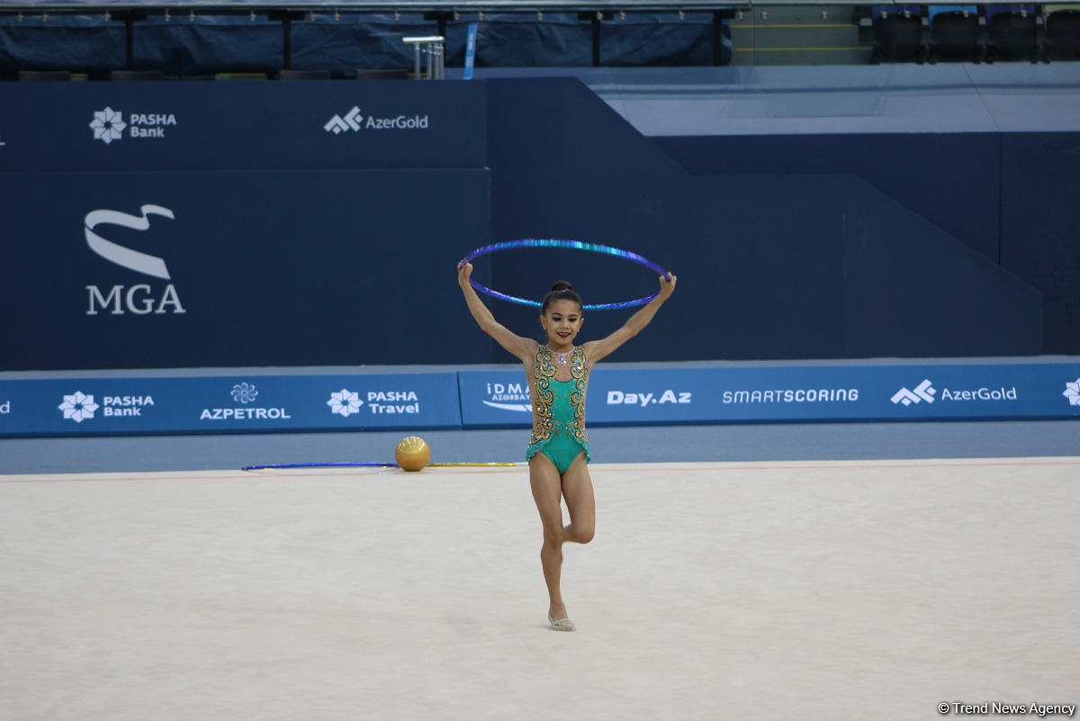 Bədii gimnastika üzrə Azərbaycan çempionatı və Bakı birinciliyi start götürüb (FOTO)