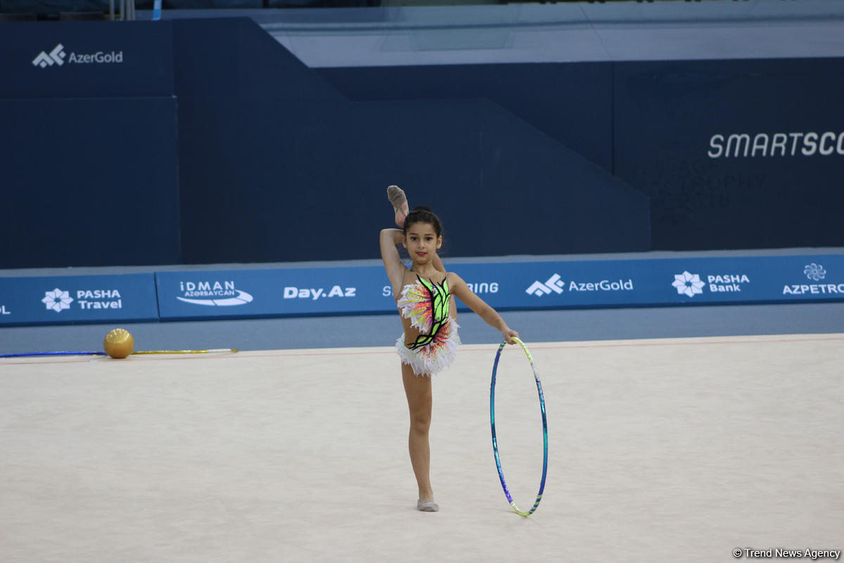 Bədii gimnastika üzrə Azərbaycan çempionatı və Bakı birinciliyi start götürüb (FOTO)