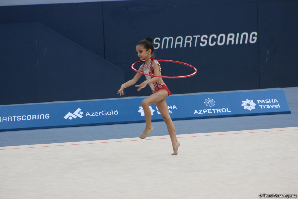 Bədii gimnastika üzrə Azərbaycan çempionatı və Bakı birinciliyi start götürüb (FOTO)