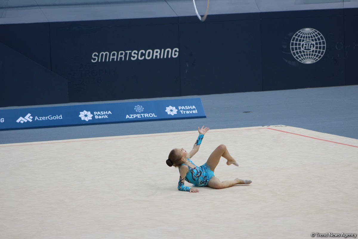 Bədii gimnastika üzrə Azərbaycan çempionatı və Bakı birinciliyi start götürüb (FOTO)