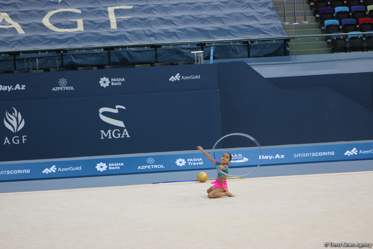 Bədii gimnastika üzrə Azərbaycan çempionatı və Bakı birinciliyi start götürüb (FOTO)