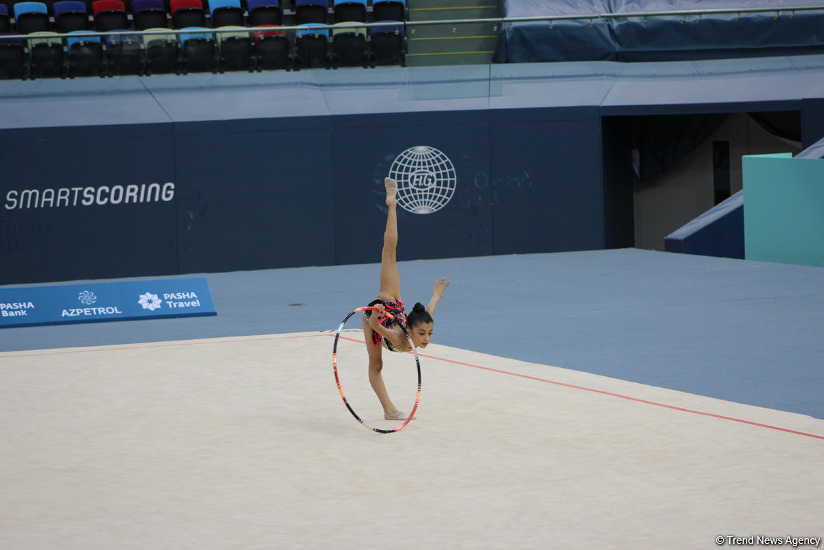 Bədii gimnastika üzrə Azərbaycan çempionatı və Bakı birinciliyi start götürüb (FOTO)