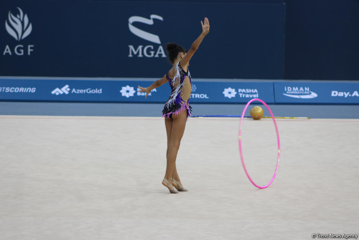 Bədii gimnastika üzrə Azərbaycan çempionatı və Bakı birinciliyi start götürüb (FOTO)