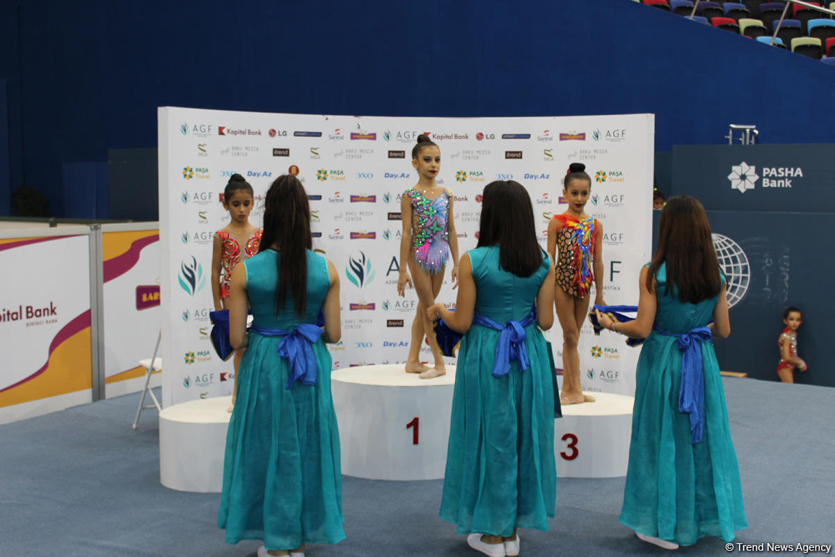 Bədii gimnastika üzrə Azərbaycan çempionatında mükafatlandırma mərasimi keçirilib (FOTO)