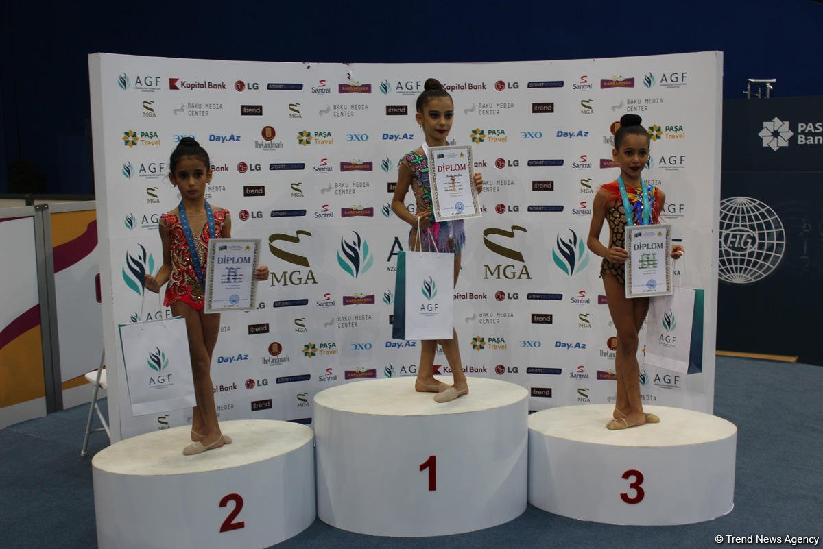 Bədii gimnastika üzrə Azərbaycan çempionatında mükafatlandırma mərasimi keçirilib (FOTO)