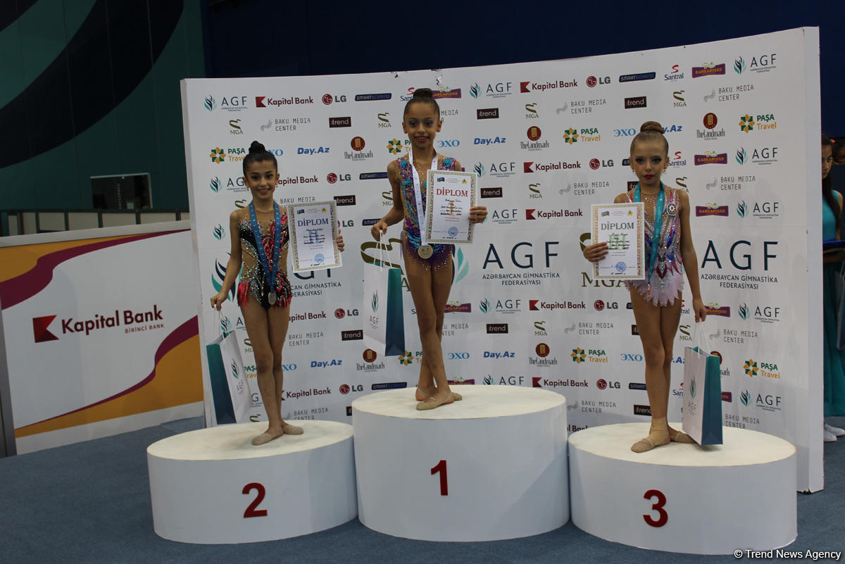 Bədii gimnastika üzrə Azərbaycan çempionatında mükafatlandırma mərasimi keçirilib (FOTO)