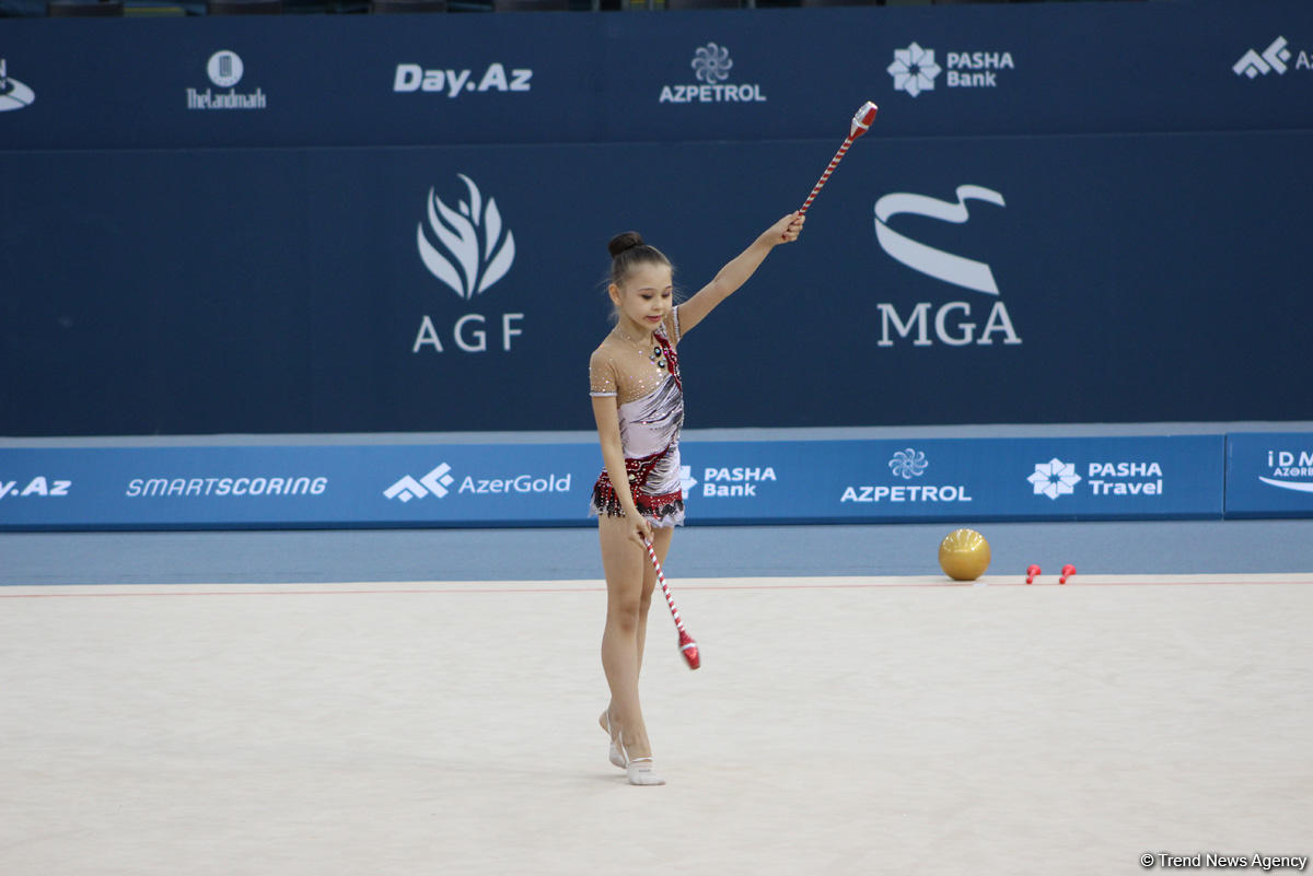 Bədii gimnastika üzrə 25-ci Azərbaycan çempionatı və Bakı birinciliyinin ikinci günü start götürüb (FOTO)