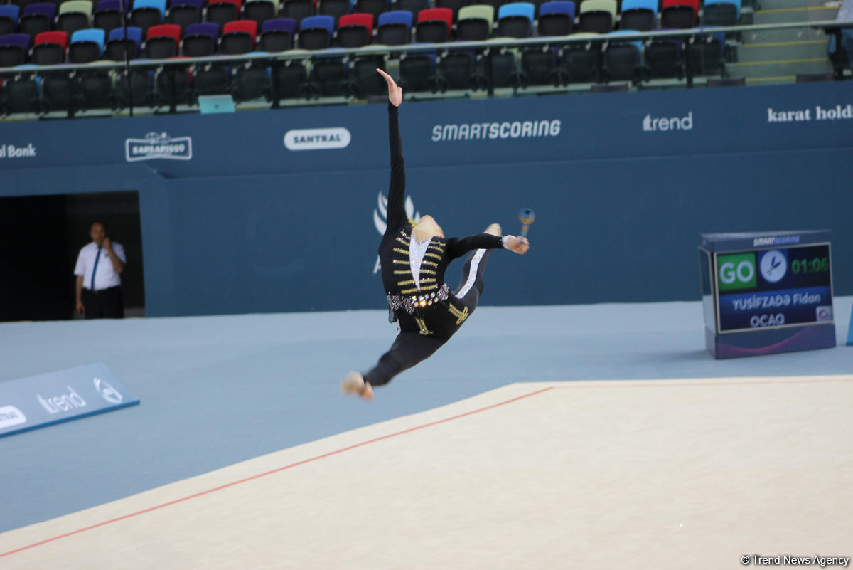 Bədii gimnastika üzrə 25-ci Azərbaycan çempionatı və Bakı birinciliyinin ikinci günü start götürüb (FOTO)