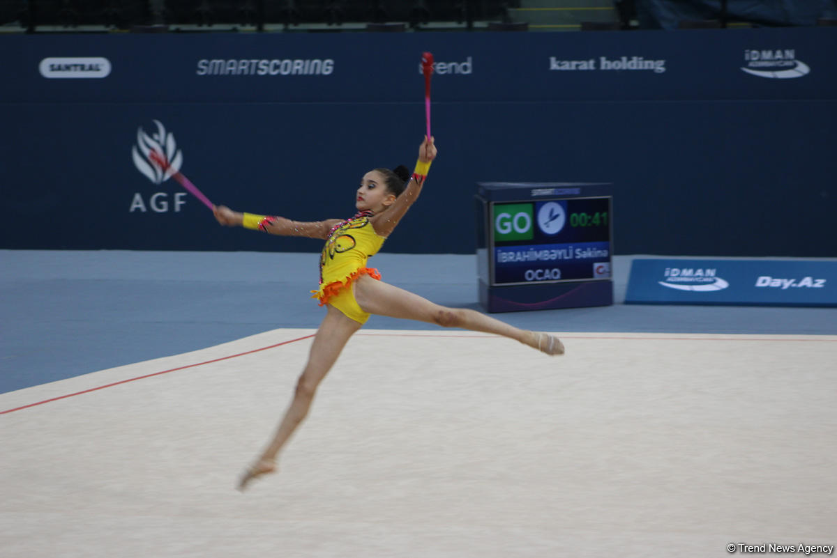 Bədii gimnastika üzrə 25-ci Azərbaycan çempionatı və Bakı birinciliyinin ikinci günü start götürüb (FOTO)