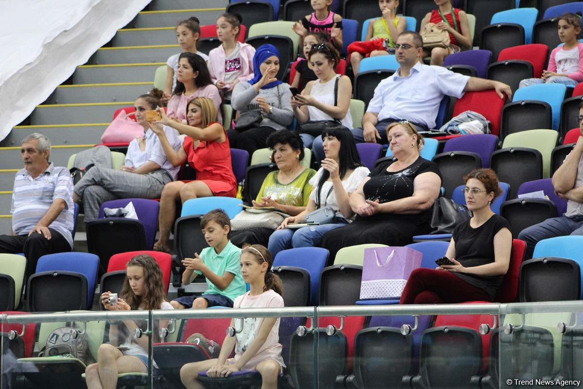 Bədii gimnastika üzrə 25-ci Azərbaycan çempionatı və Bakı birinciliyinin ikinci günü start götürüb (FOTO)