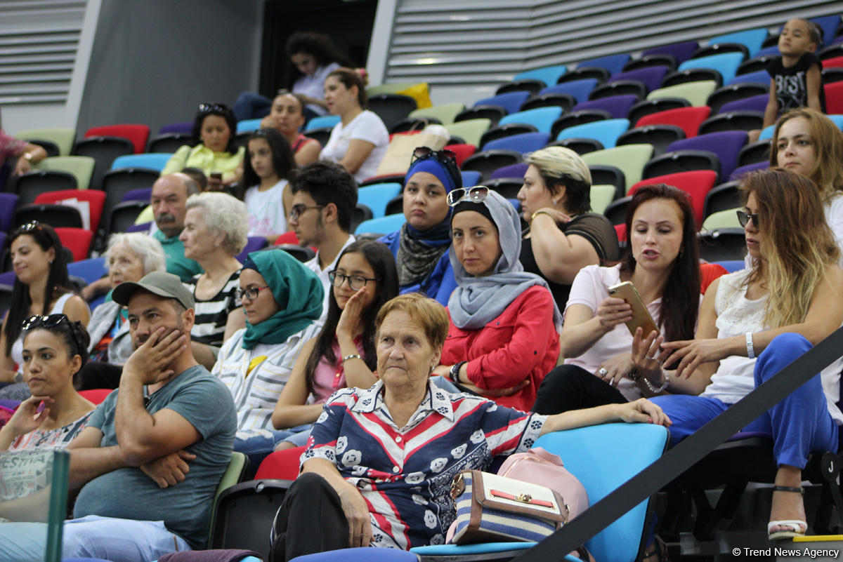 Bədii gimnastika üzrə 25-ci Azərbaycan çempionatı və Bakı birinciliyinin ikinci günü start götürüb (FOTO)