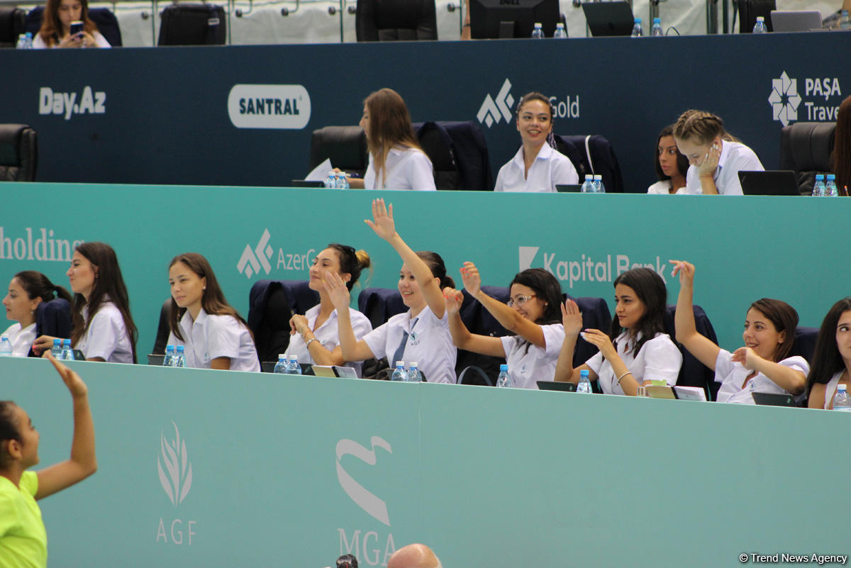 Bədii gimnastika üzrə 25-ci Azərbaycan çempionatı və Bakı birinciliyinin ikinci günü start götürüb (FOTO)