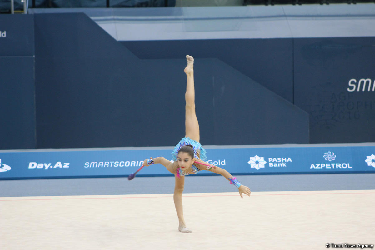 Bədii gimnastika üzrə 25-ci Azərbaycan çempionatı və Bakı birinciliyinin ikinci günü start götürüb (FOTO)