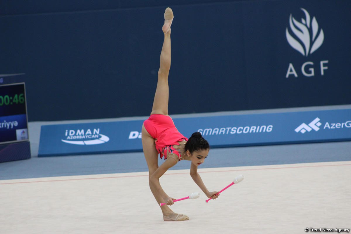 Bədii gimnastika üzrə 25-ci Azərbaycan çempionatı və Bakı birinciliyinin ikinci günü start götürüb (FOTO)
