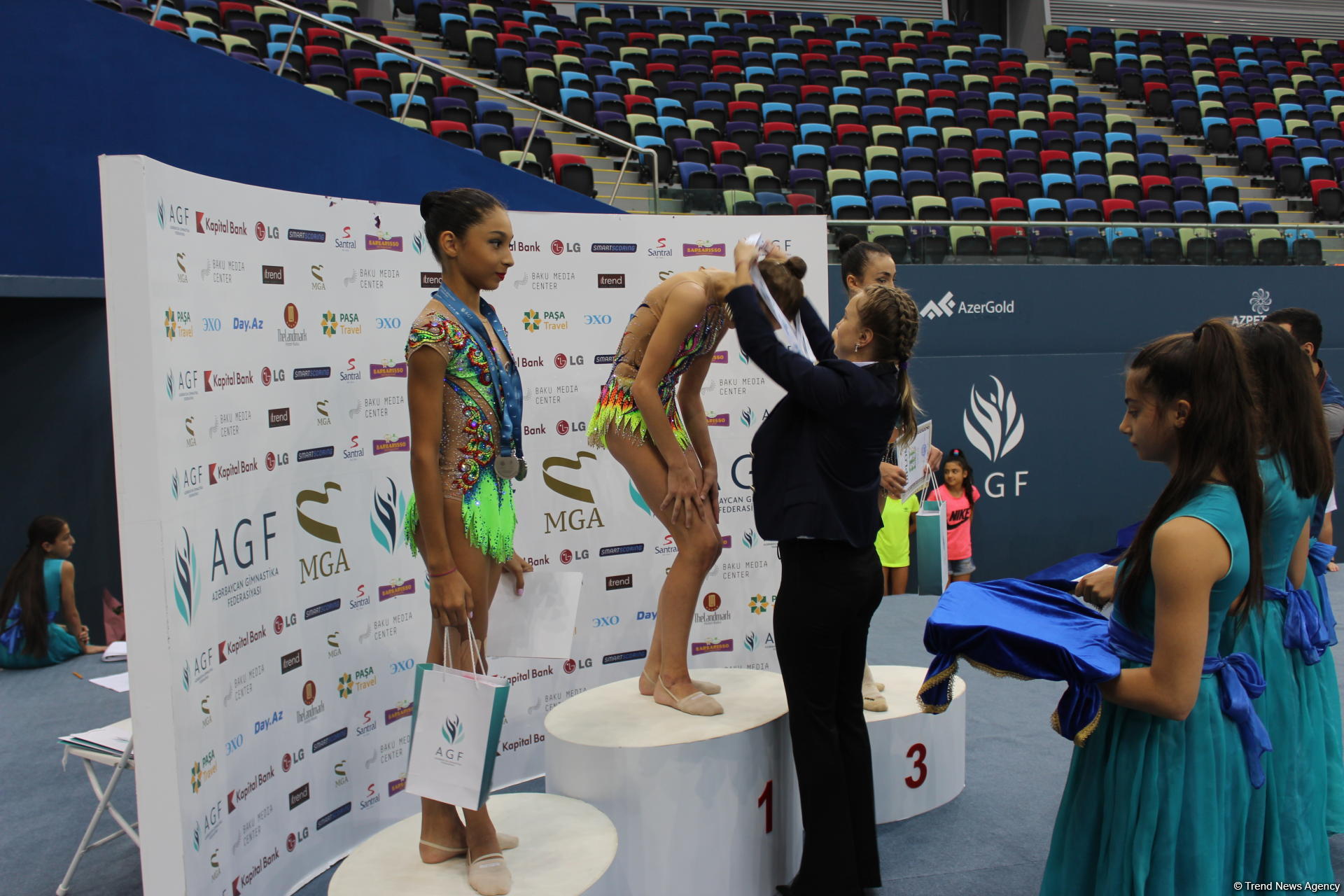 Bədii gimnastika üzrə Azərbaycan Çempionatının ikinci gününün mükafatçıları mükafatlandırılıb (FOTO)