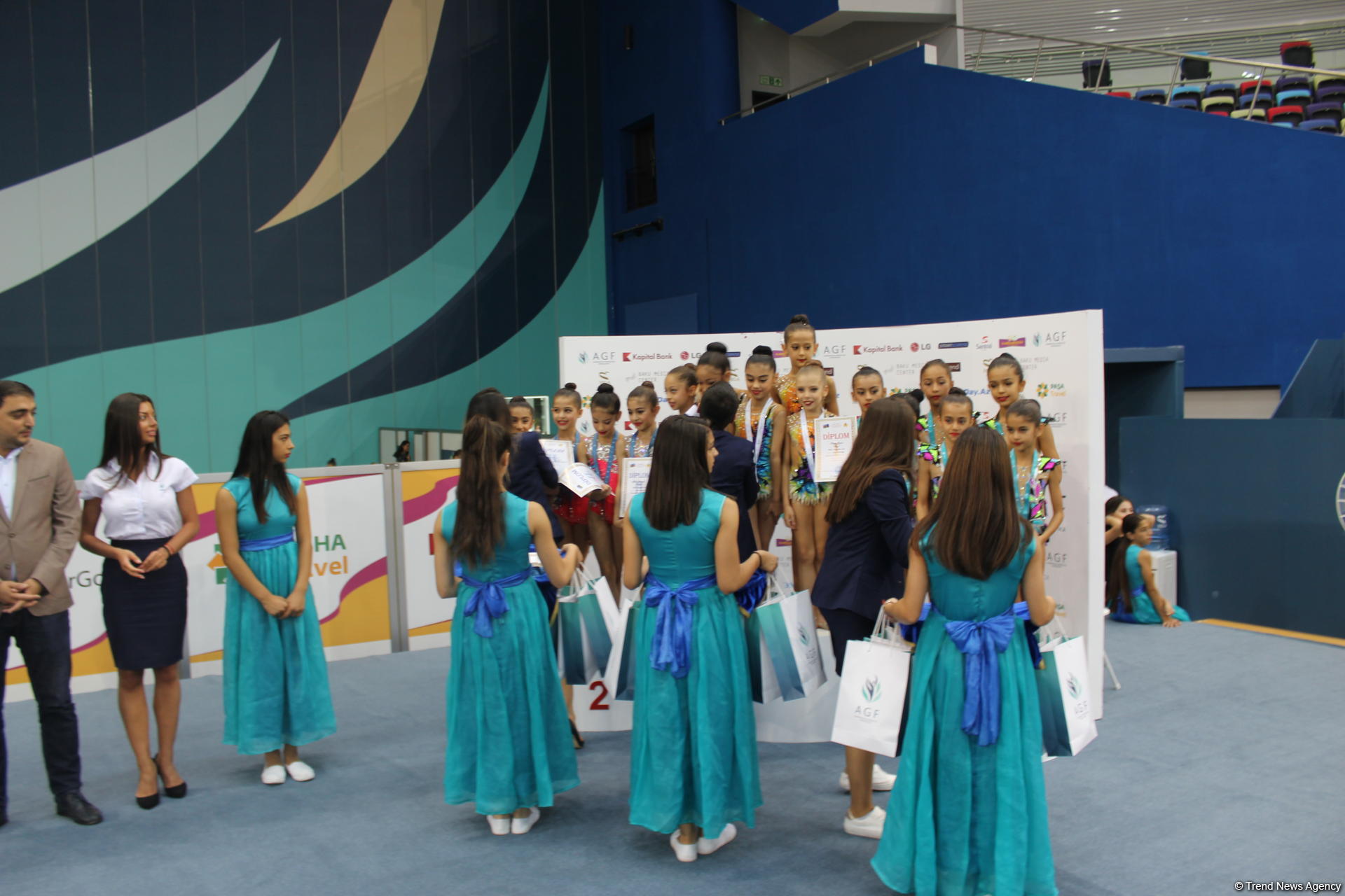 Bədii gimnastika üzrə 25-ci Azərbaycan çempionatı və Bakı birinciliyinin sonuncu gününün mükafatçıları mükafatlandırılıb (FOTO)