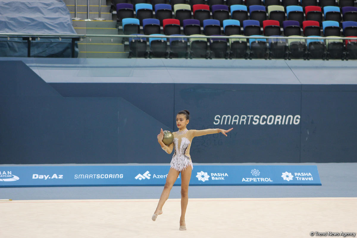 Bədii gimnastika üzrə Azərbaycan çempionatı və Bakı birinciliyi: Ən yaxşı anlar (FOTO)