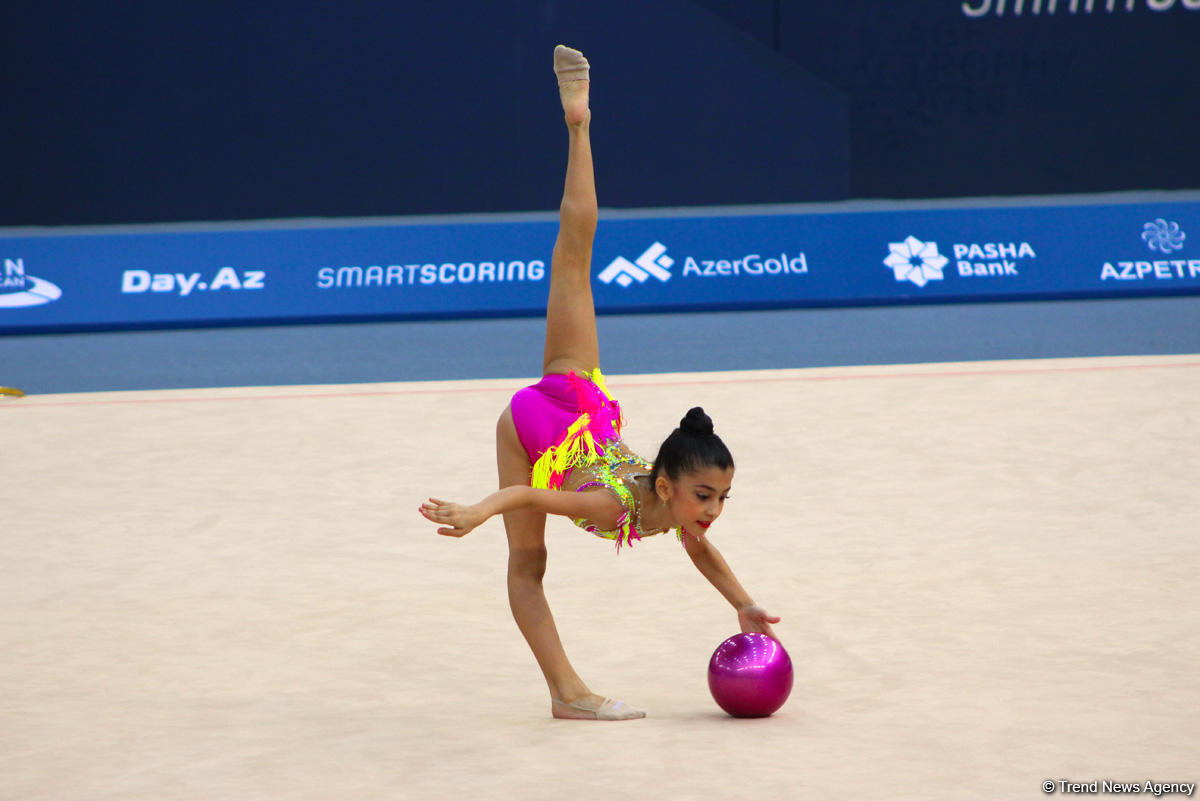 Bədii gimnastika üzrə Azərbaycan çempionatı və Bakı birinciliyi: Ən yaxşı anlar (FOTO)