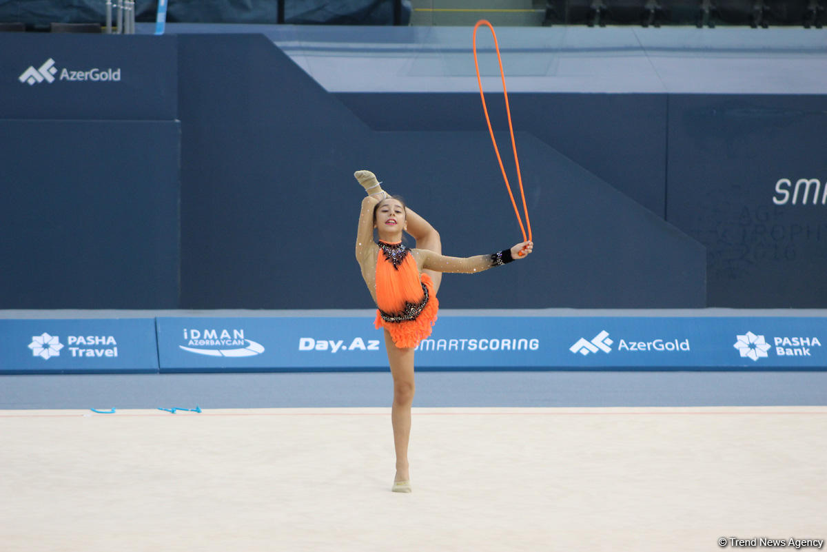 Bədii gimnastika üzrə Azərbaycan çempionatı və Bakı birinciliyi: Ən yaxşı anlar (FOTO)