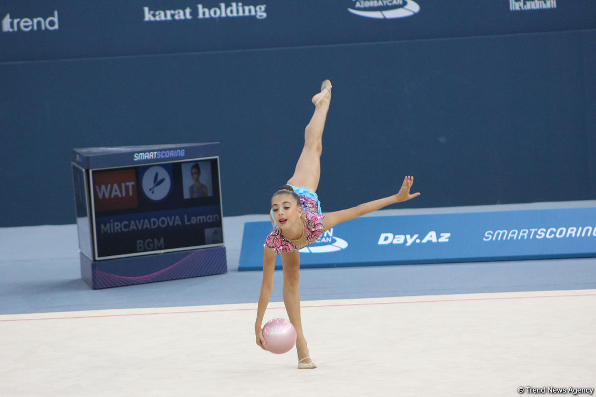 Bədii gimnastika üzrə Azərbaycan çempionatı və Bakı birinciliyi: Ən yaxşı anlar (FOTO)