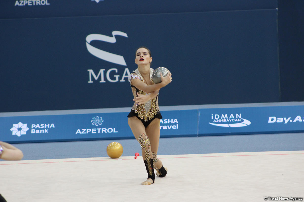 Bədii gimnastika üzrə Azərbaycan çempionatı və Bakı birinciliyi: Ən yaxşı anlar (FOTO)