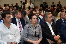 Azərbaycan daha beş ölkədə Ticarət Evi açacaq (FOTO)