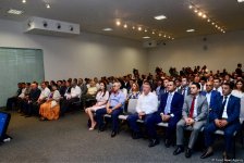 Azərbaycan daha beş ölkədə Ticarət Evi açacaq (FOTO)