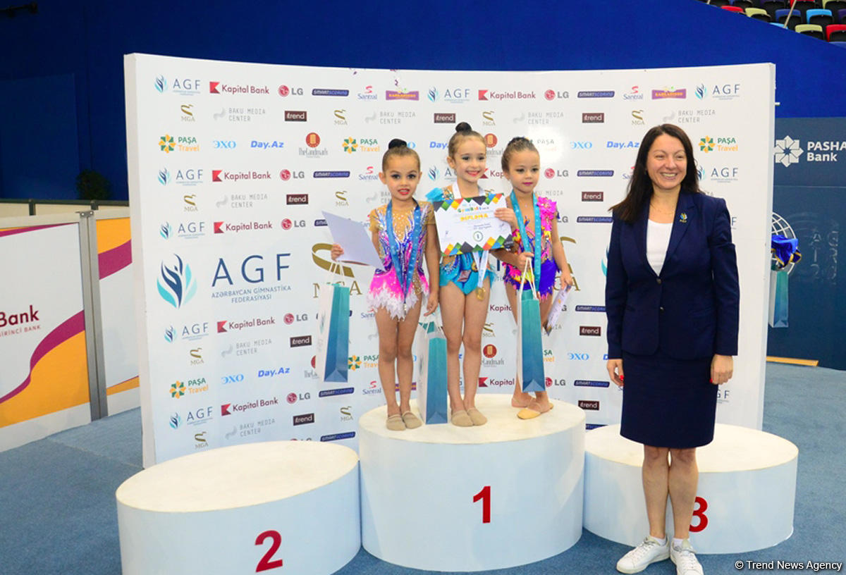 Bədii gimnastika üzrə “GymBala” beynəlxalq turnirinin ilk gününün mükafatçıları mükafatlandırılıb (FOTO)