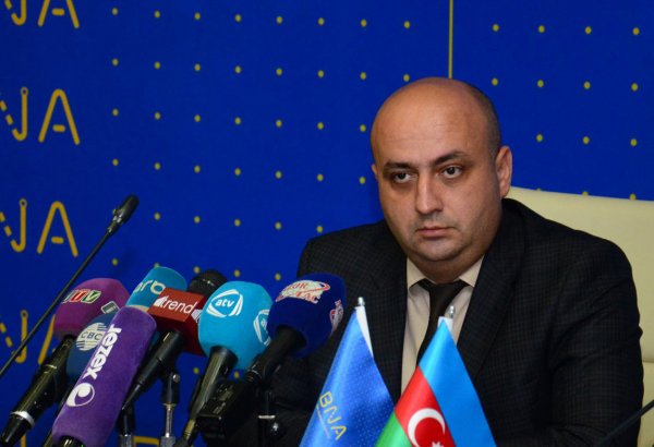 Agentlik: Bakıda avtobus dayanacaqlarının zəbt edilməsi problemi də müşahidə edilir