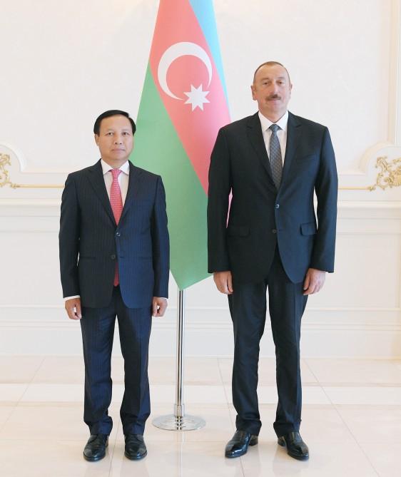 Azərbaycan Prezidenti bir sıra ölkələrin yeni səfirlərinin etimadnamələrini qəbul edib (FOTO) (YENİLƏNİB-2)