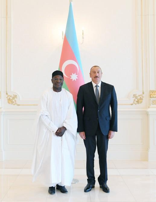 Azərbaycan Prezidenti bir sıra ölkələrin yeni səfirlərinin etimadnamələrini qəbul edib (FOTO) (YENİLƏNİB-2)