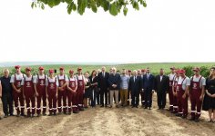 Prezident İlham Əliyev və birinci xanım Mehriban Əliyeva Şamaxıda üzümçülük və şərabçılıq kompleksinin açılışında iştirak ediblər (FOTO)