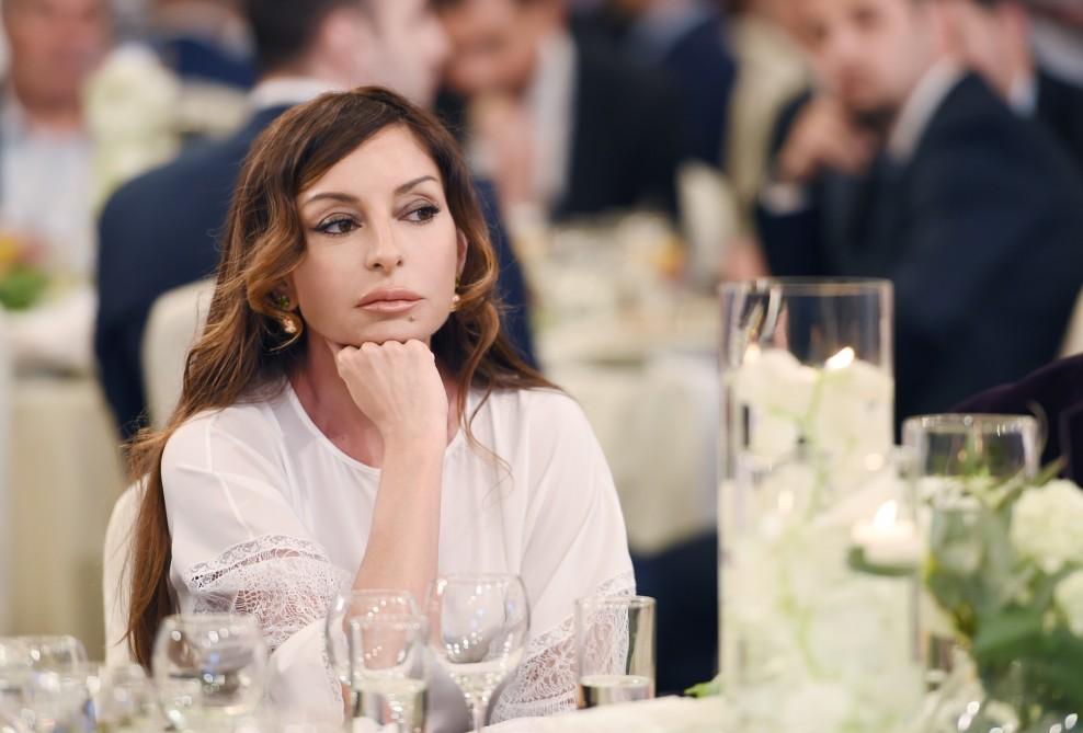 Mehriban Əliyeva: birinci xanım olmağın məsuliyyəti və sərhəd tanımayan xeyirxahlıq (FOTO)
