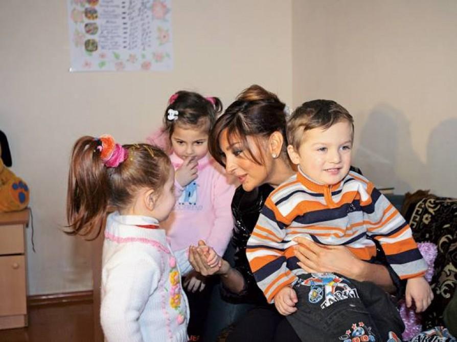 Mehriban Əliyeva: birinci xanım olmağın məsuliyyəti və sərhəd tanımayan xeyirxahlıq (FOTO)