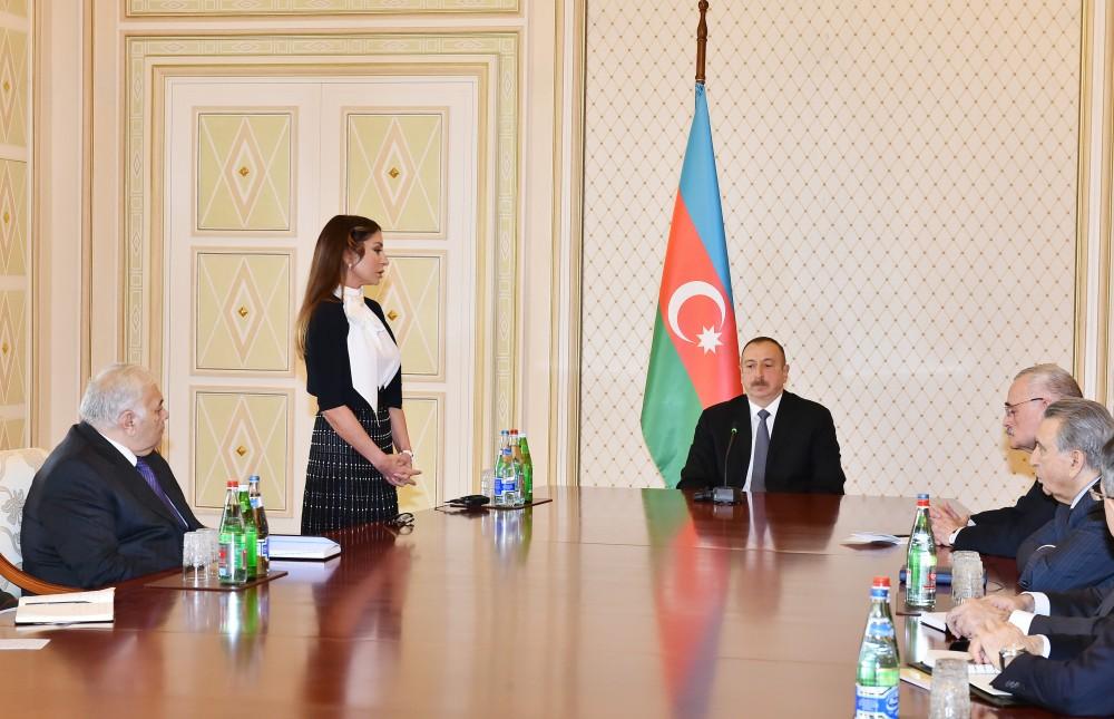 Mehriban Əliyeva: birinci xanım olmağın məsuliyyəti və sərhəd tanımayan xeyirxahlıq (FOTO)