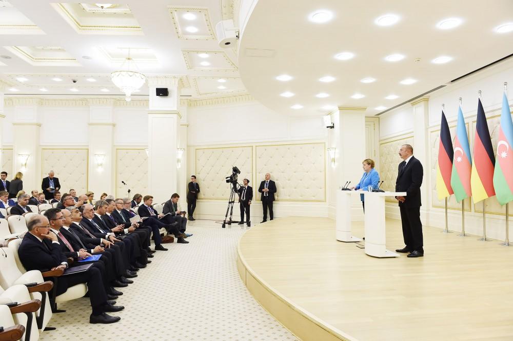 Azərbaycan Prezidentinin və Almaniya Kanslerinin birgə mətbuat konfransı olub (FOTO) (YENİLƏNİB)
