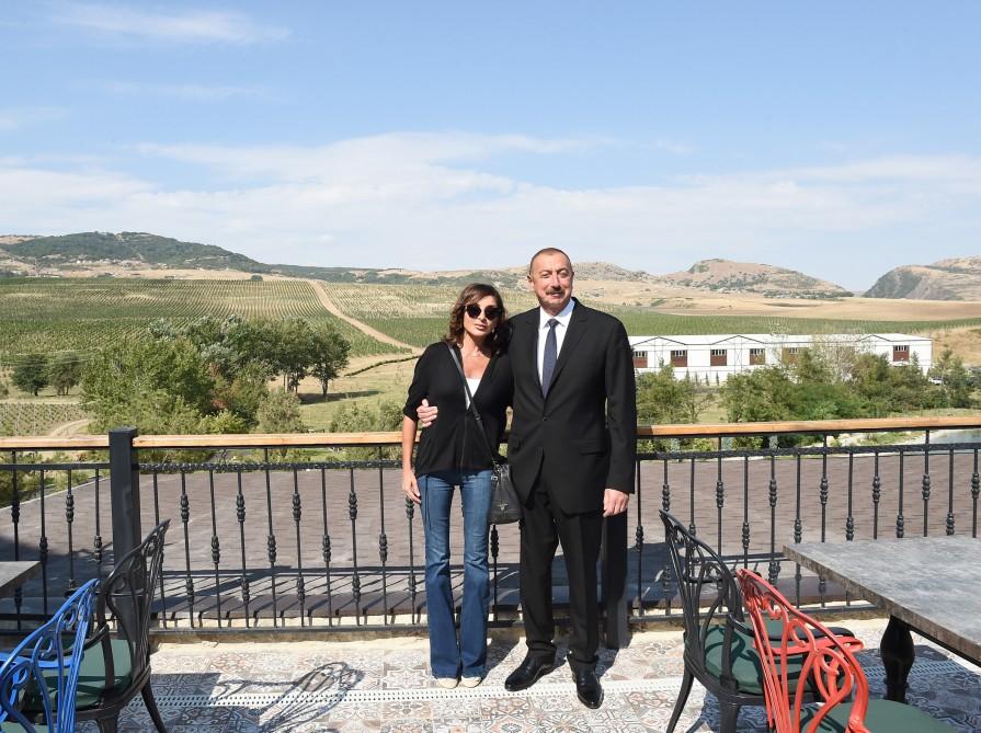 Prezident İlham Əliyev və birinci xanım Mehriban Əliyeva Şamaxıda üzümçülük və şərabçılıq kompleksinin açılışında iştirak ediblər (FOTO)