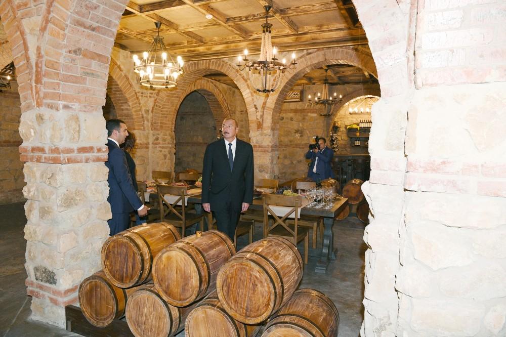 Prezident İlham Əliyev və birinci xanım Mehriban Əliyeva Şamaxıda üzümçülük və şərabçılıq kompleksinin açılışında iştirak ediblər (FOTO)