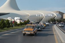 Azərbaycan Avtomobil Federasiyasının təşkilatçılığı ilə klassik avtomobillərin yürüşü və sərgisi keçirilib (FOTO)