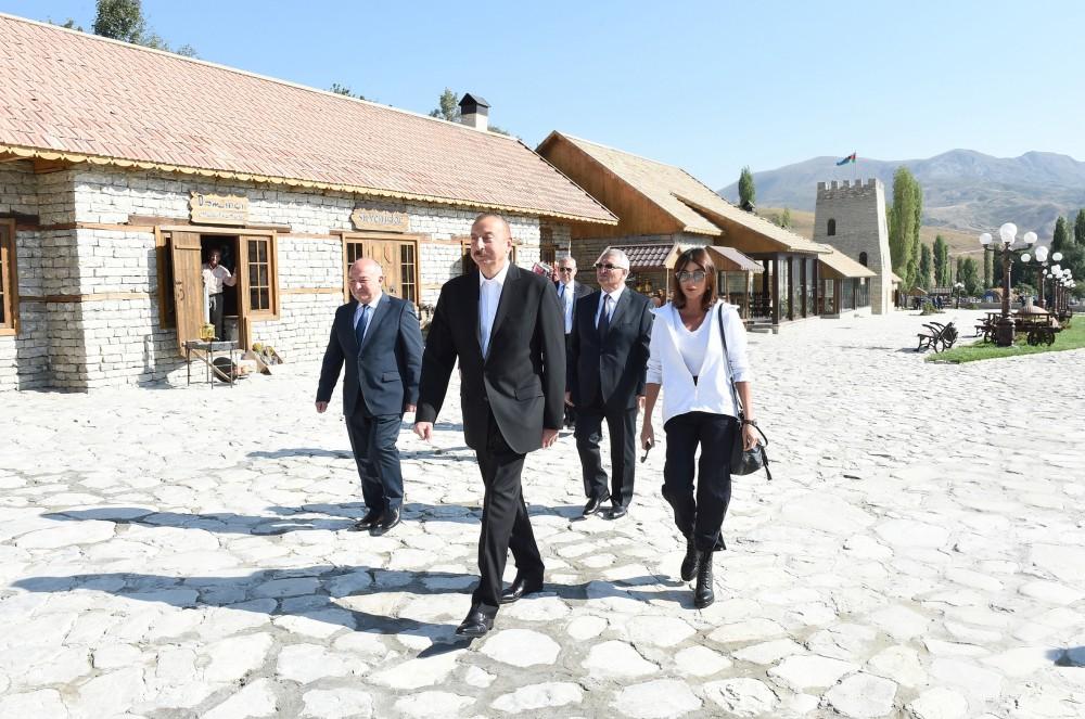 Prezident İlham Əliyev və birinci xanım Mehriban Əliyeva Heydər Əliyev Fondunun təşəbbüsü ilə inşa olunan Dəmirçi Arxeologiya Muzeyinin açılışında iştirak ediblər (FOTO)