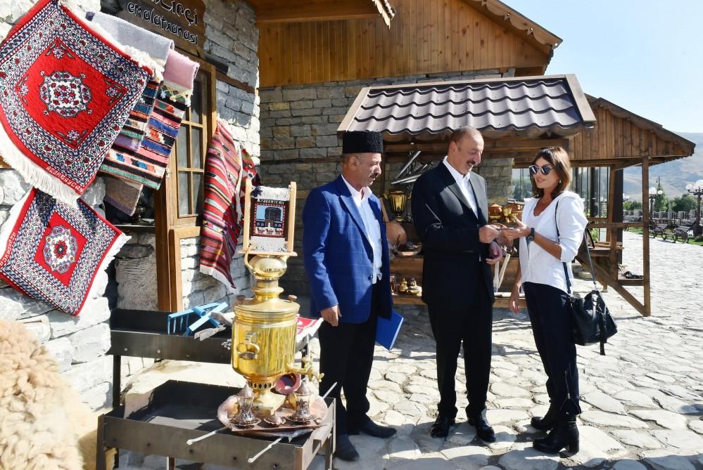Prezident İlham Əliyev və birinci xanım Mehriban Əliyeva Heydər Əliyev Fondunun təşəbbüsü ilə inşa olunan Dəmirçi Arxeologiya Muzeyinin açılışında iştirak ediblər (FOTO)