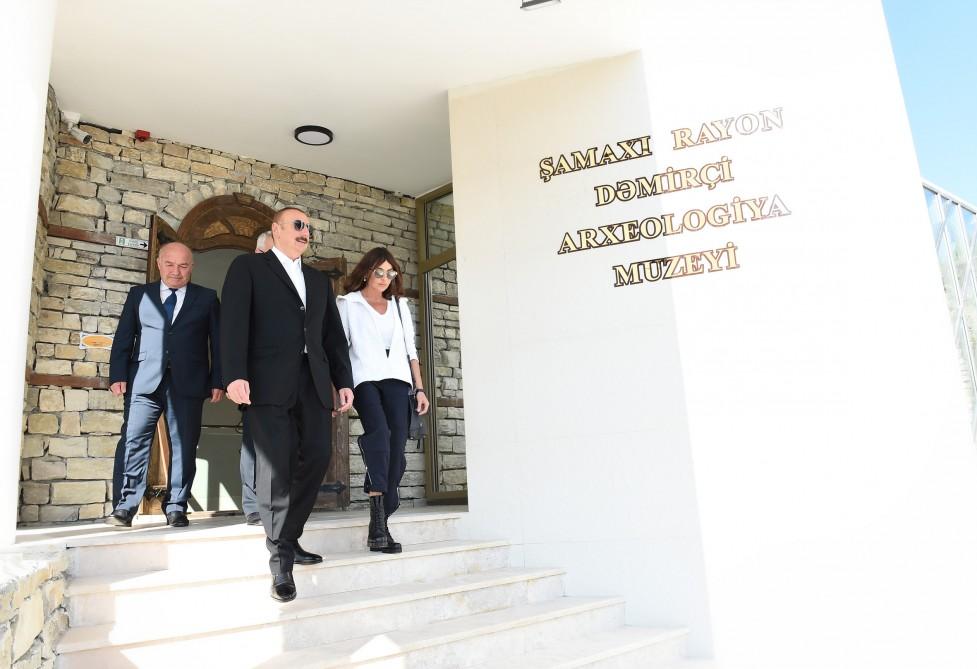 Prezident İlham Əliyev və birinci xanım Mehriban Əliyeva Heydər Əliyev Fondunun təşəbbüsü ilə inşa olunan Dəmirçi Arxeologiya Muzeyinin açılışında iştirak ediblər (FOTO)