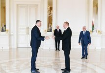 Prezident İlham Əliyev Gürcüstanın yeni səfirinin etimadnaməsini qəbul edib (FOTO) (YENİLƏNİB)