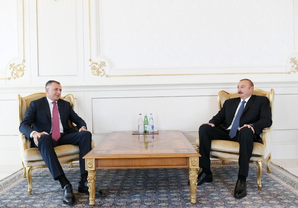 Prezident İlham Əliyev Gürcüstanın yeni səfirinin etimadnaməsini qəbul edib (FOTO) (YENİLƏNİB)