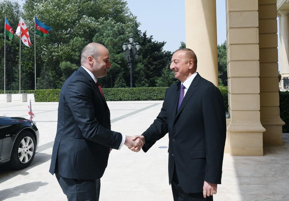Prezident İlham Əliyev: Azərbaycan və Gürcüstan ticarət dövriyyəsinin artırılması ilə bağlı əlavə səylər göstərməlidir (FOTO) (YENİLƏNİB-2)