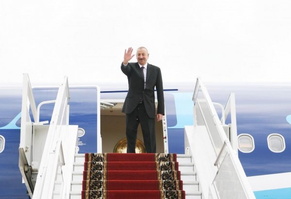 Prezident İlham Əliyevin Rusiyaya rəsmi səfəri başa çatıb (YENİLƏNİB) (FOTO)