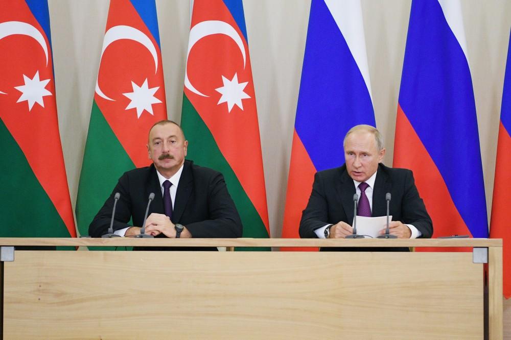 Azərbaycan və Rusiya prezidentləri mətbuata bəyanatlarla çıxış ediblər (FOTO) (YENİLƏNİB)