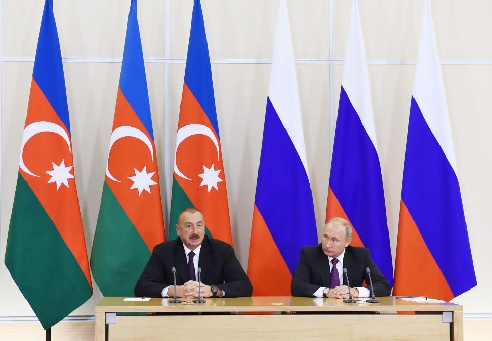 Azərbaycan və Rusiya prezidentləri mətbuata bəyanatlarla çıxış ediblər (FOTO) (YENİLƏNİB)